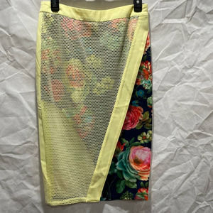 NWT- VOS PENCIL SKIRT WITH MESH OVERLAY